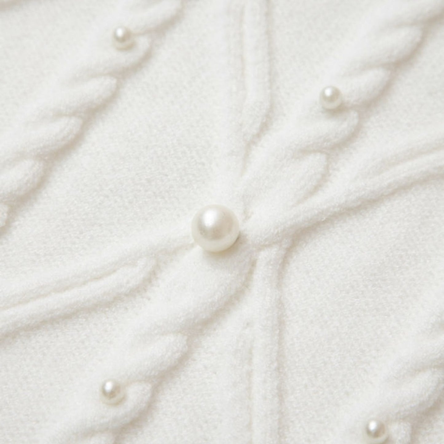 Pricilla- Elegant White Sleeveless Pearl Sweater Vest