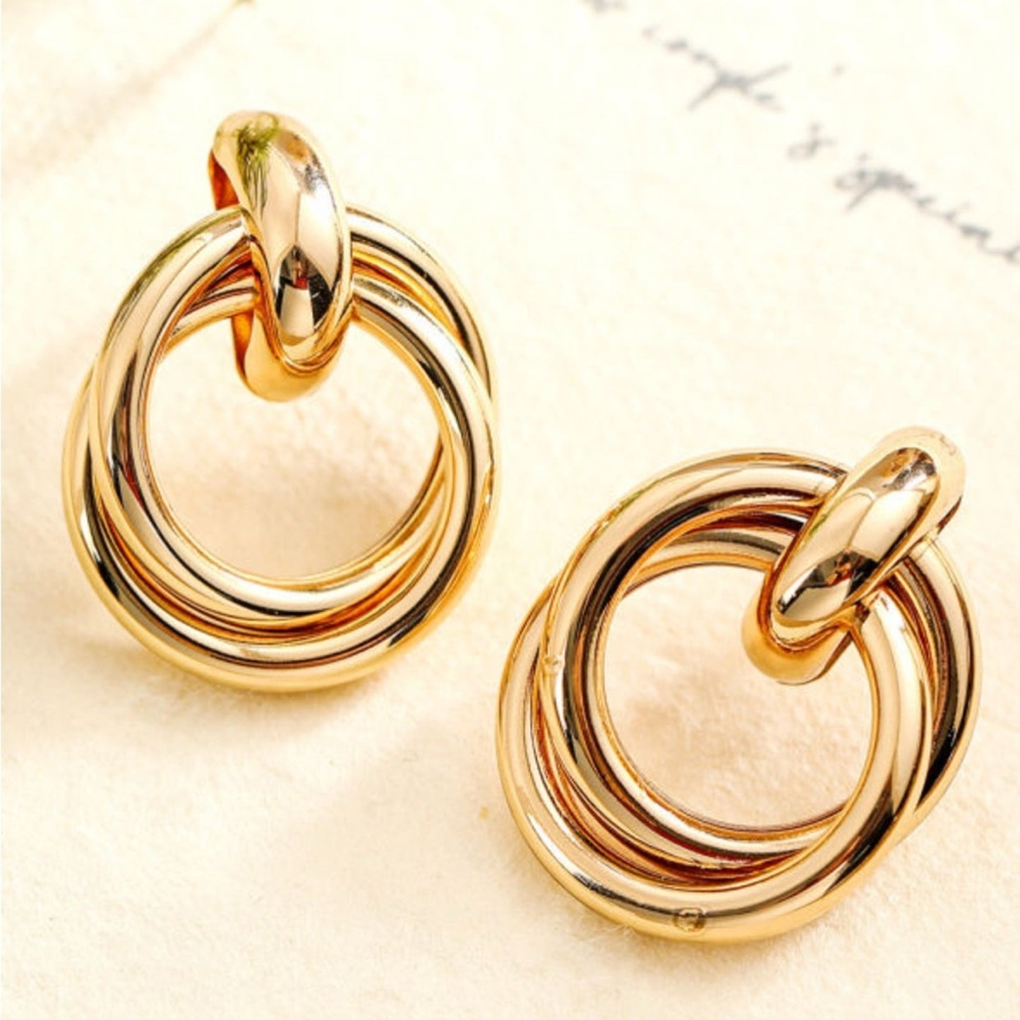 Gold circle earrings